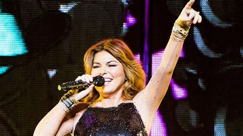 topless singer|Shania Twain, 57, unashamed as she poses naked in new。